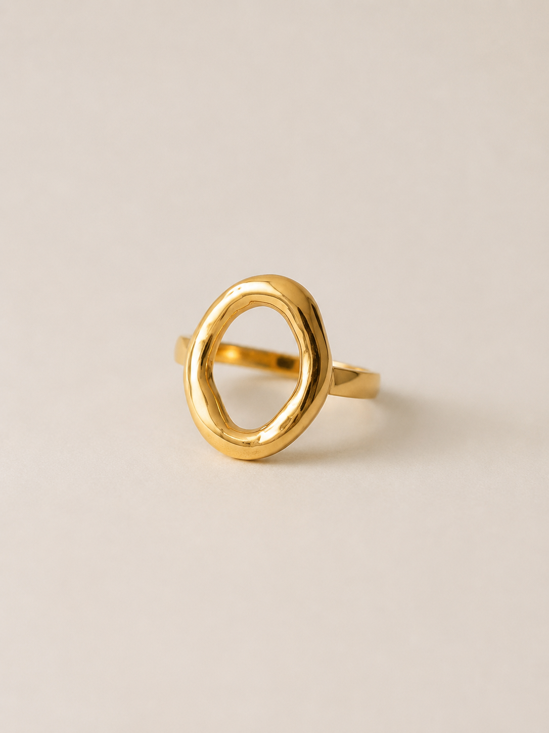 Luna Oval Ring Gold